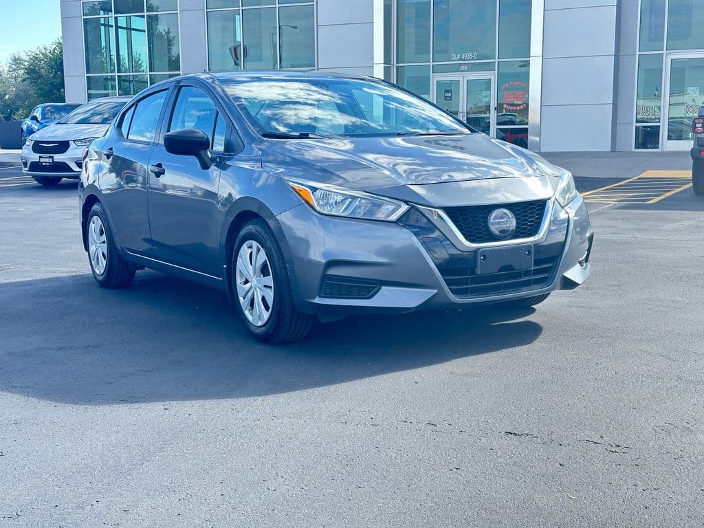 2021 Nissan Versa Base — photo 1 of 31
