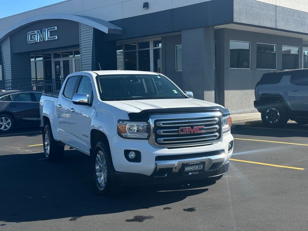 2020 GMC Canyon 4WD SLT — photo 1 of 34