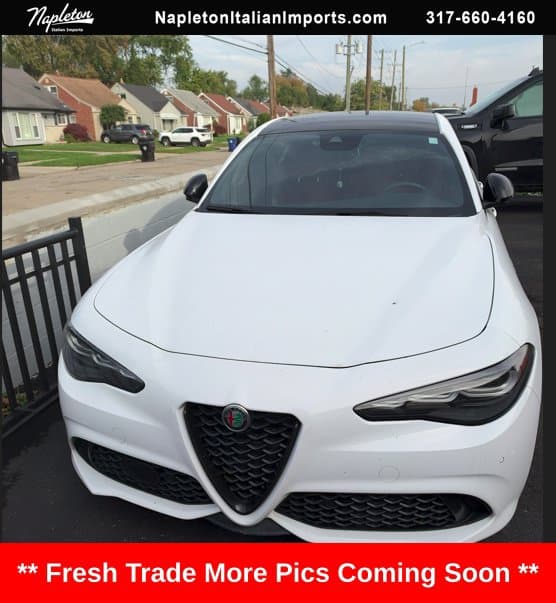 2024 Alfa Romeo Giulia Veloce — photo 1 of 2