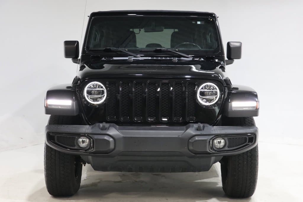 2022 Jeep Wrangler Unlimited Sahara — photo 1 of 38