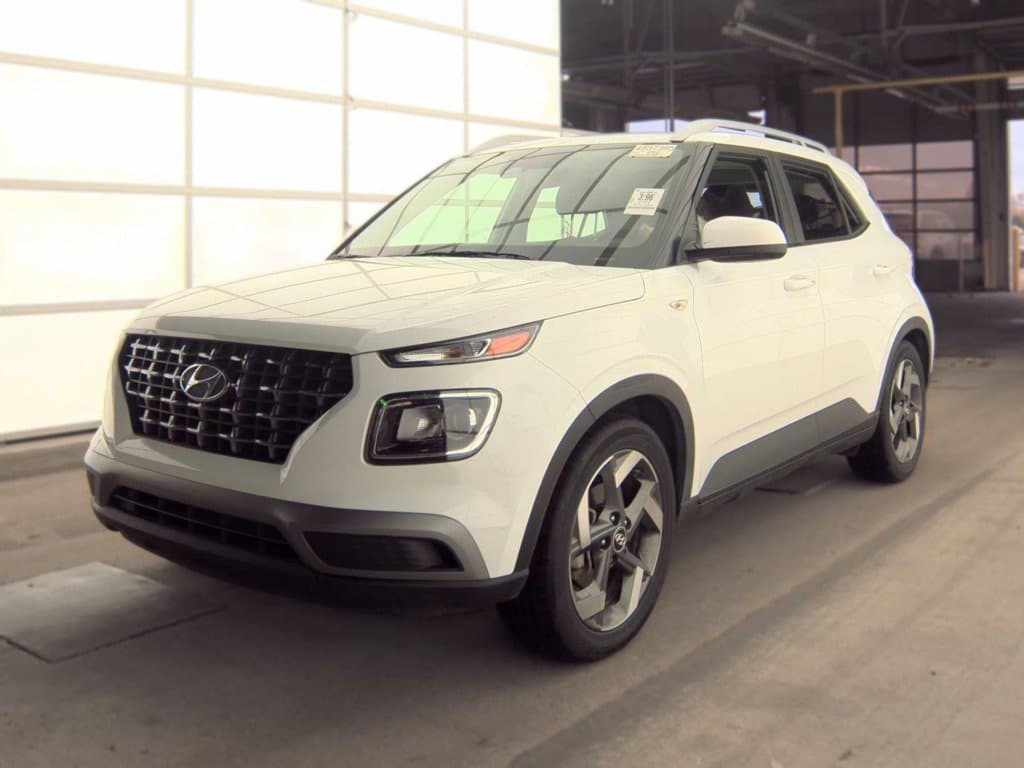 2025 Hyundai Venue SEL — photo 1 of 3