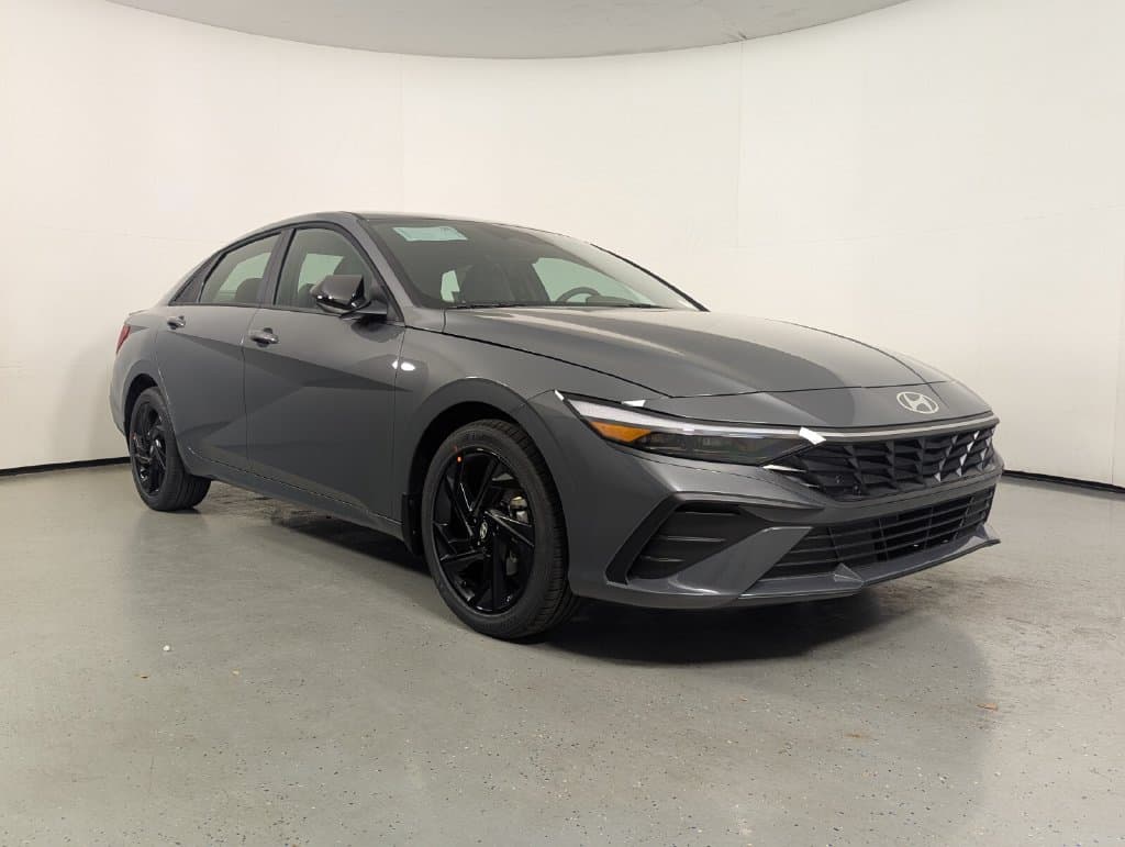 2026 Hyundai Elantra SEL Sport — photo 1 of 26