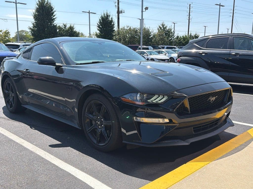 2020 Ford Mustang Base — photo 1 of 5