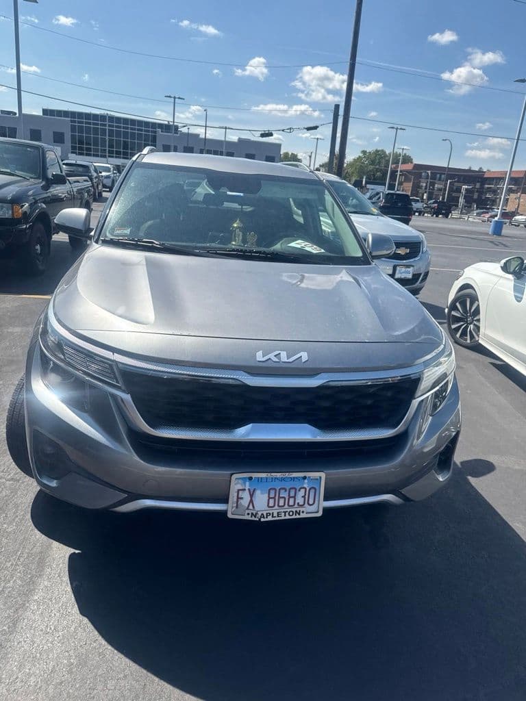 2022 Kia Seltos S — photo 1 of 6