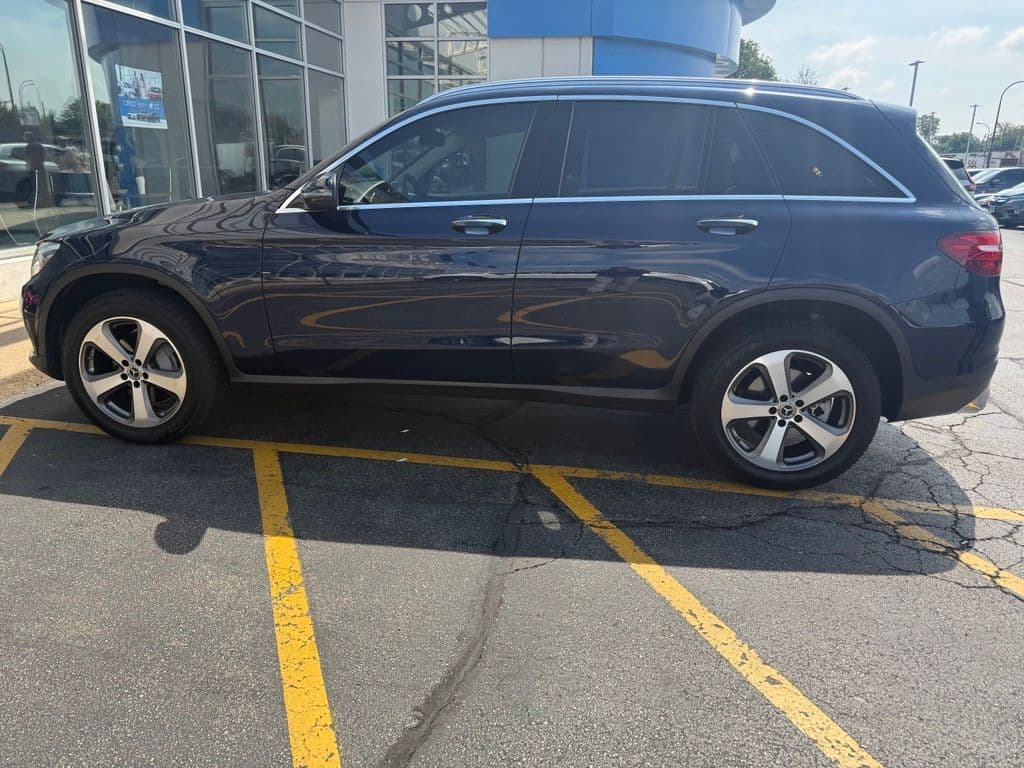 2019 Mercedes-Benz GLC GLC 300 — photo 1 of 3