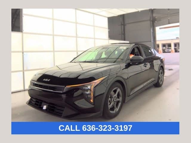 2025 Kia K4 LXS — photo 1 of 28