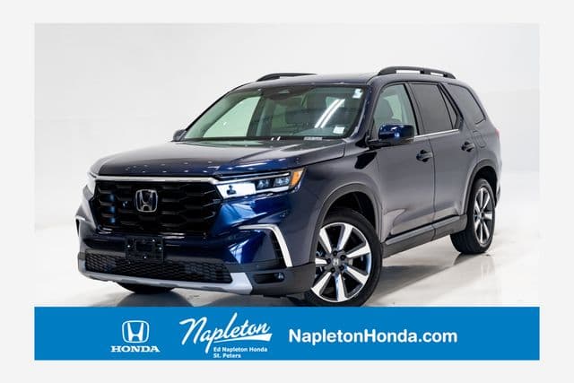 2025 Honda Pilot Touring — photo 1 of 39