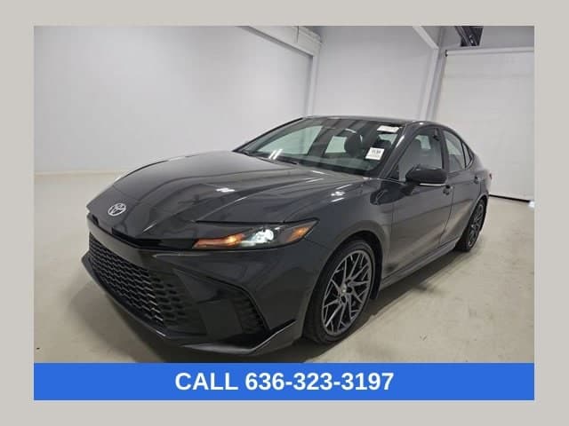2026 Toyota Camry SE — photo 1 of 28