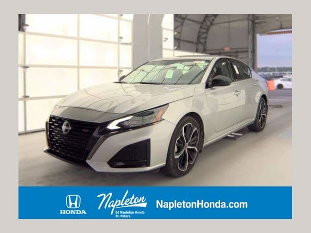 2025 Nissan Altima 2.5 SR — photo 1 of 28