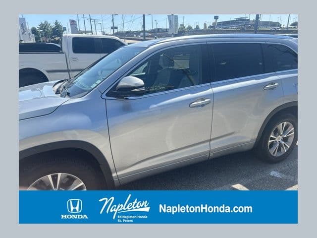 2014 Toyota Highlander XLE — photo 1 of 10