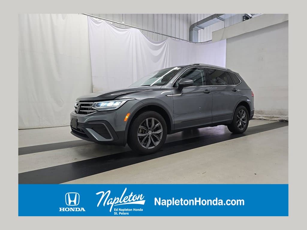 2023 Volkswagen Tiguan Base — photo 1 of 28