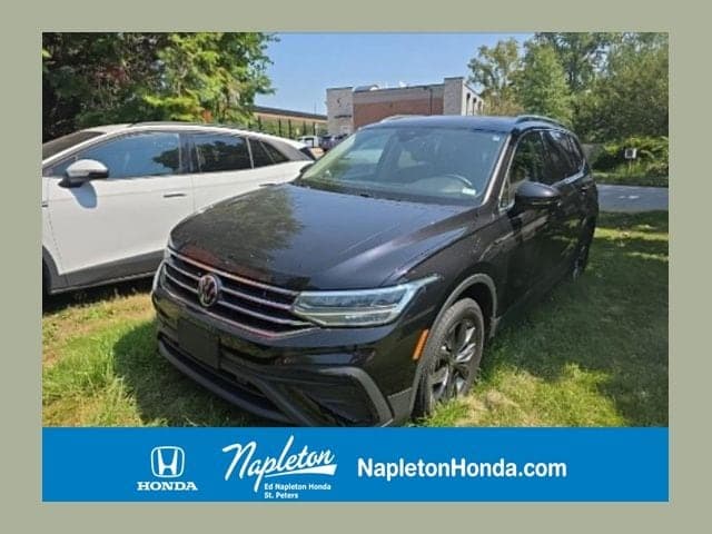 2023 Volkswagen Tiguan SE — photo 1 of 28