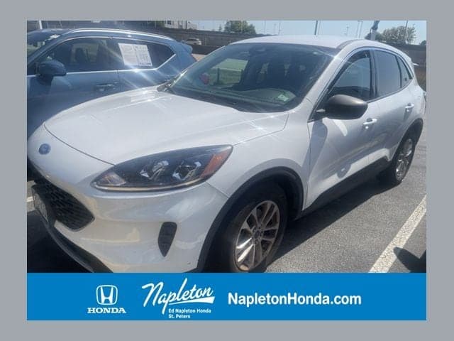 2022 Ford Escape SE — photo 1 of 11