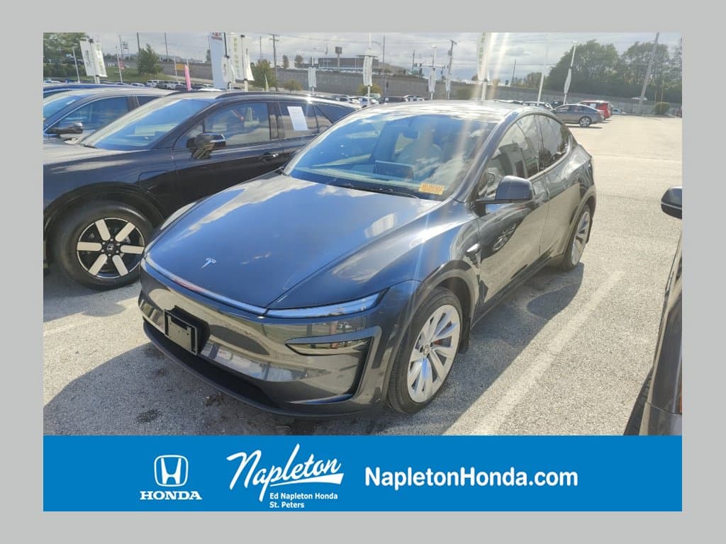 2026 Tesla Model Y Base — photo 1 of 37