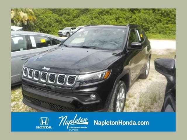 2025 Jeep Compass Latitude — photo 1 of 28