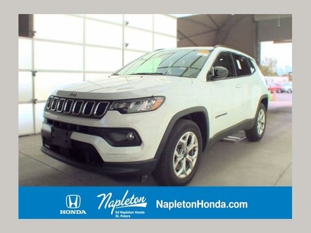 2025 Jeep Compass Latitude — photo 1 of 28