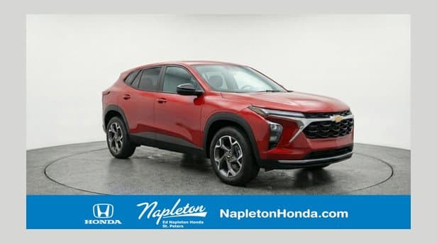 2025 Chevrolet Trax LT — photo 1 of 9