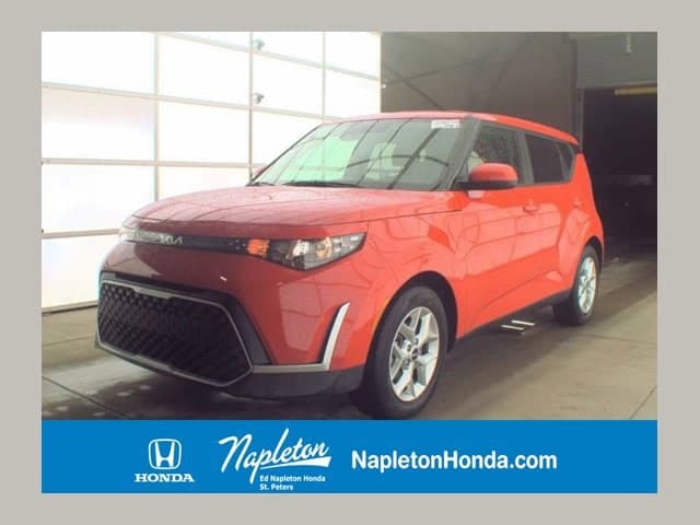 2025 Kia Soul LX — photo 1 of 28