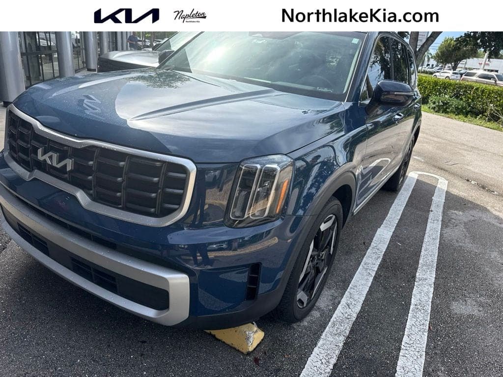 2024 Kia Telluride S — photo 1 of 4