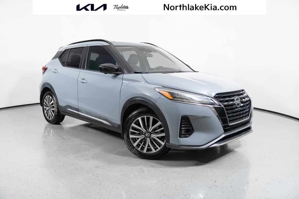 2021 Nissan Kicks SR — photo 1 of 37