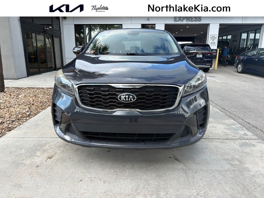 2019 Kia Sorento LX — photo 1 of 6