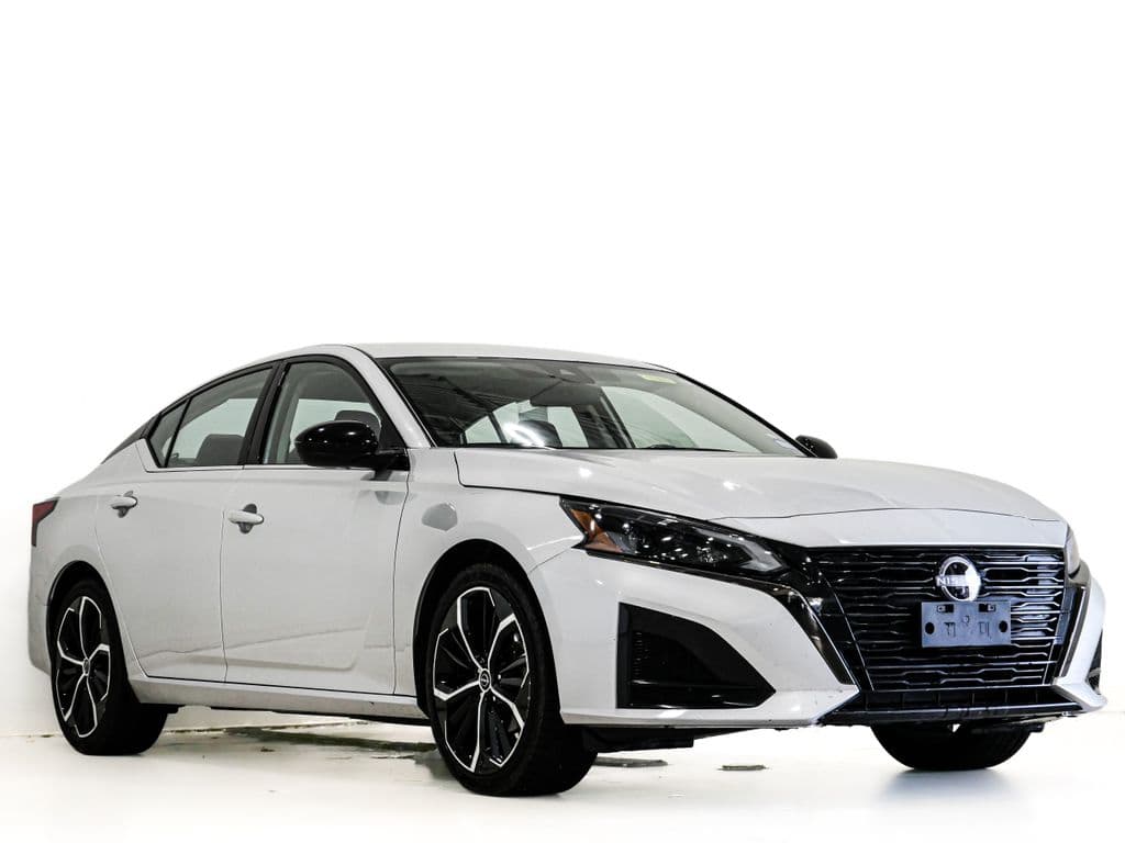 2024 Nissan Altima 2.5 SR — photo 1 of 24