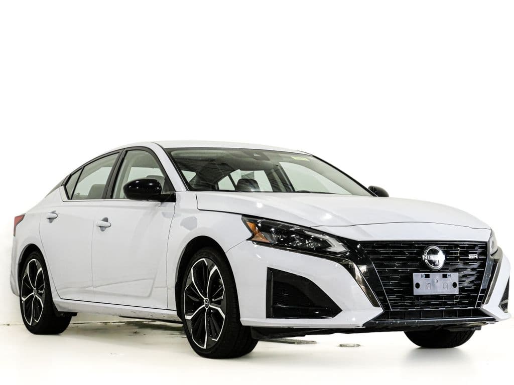 2024 Nissan Altima 2.5 SR — photo 1 of 24