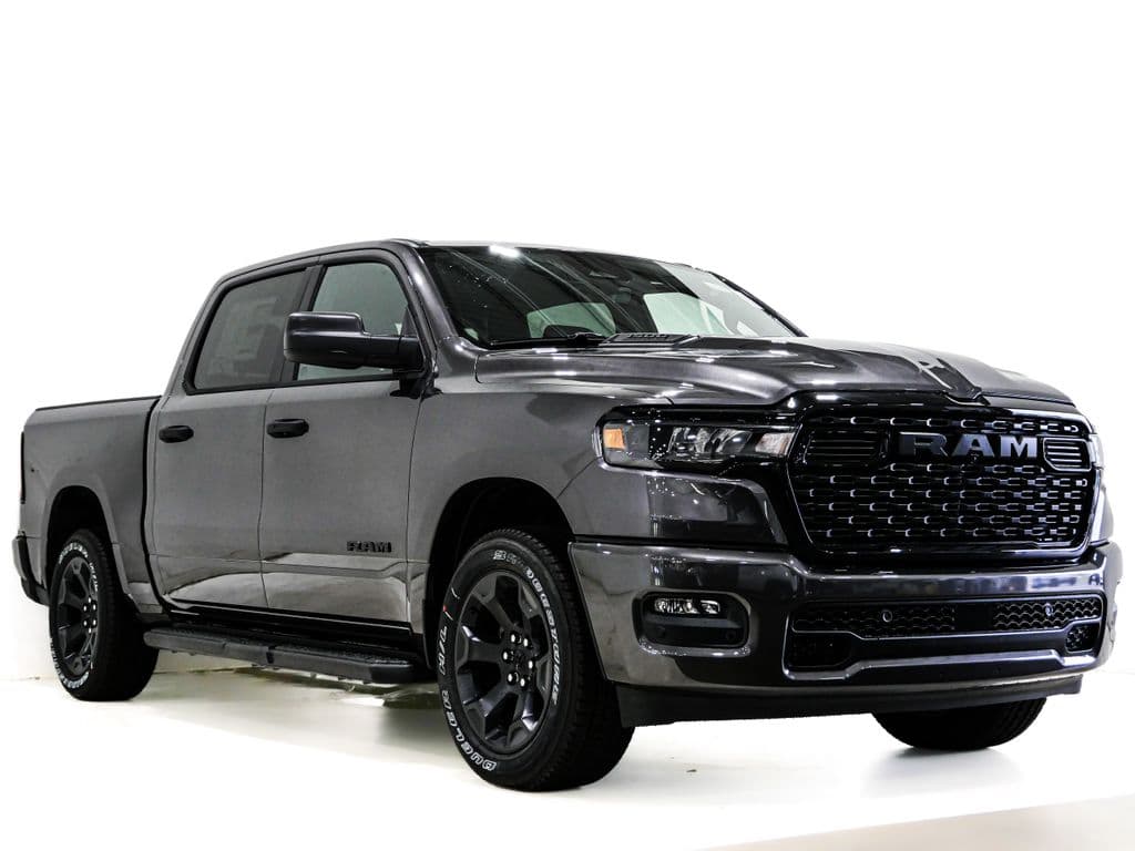 2026 RAM 1500 EXPRESS CREW CAB 4X4 5'7 BOX — photo 1 of 33