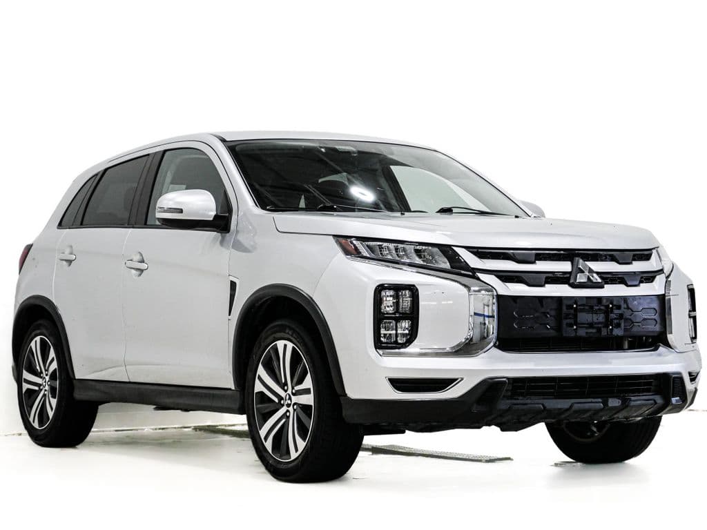2020 Mitsubishi Outlander Sport SE 2.0 — photo 1 of 26