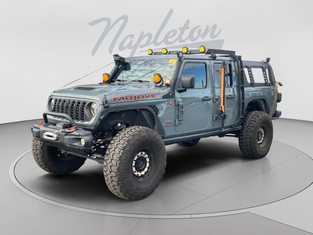 2024 Jeep Gladiator Mojave — photo 1 of 32