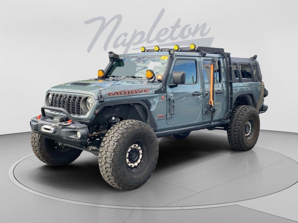 2024 Jeep Gladiator Mojave — photo 1 of 32