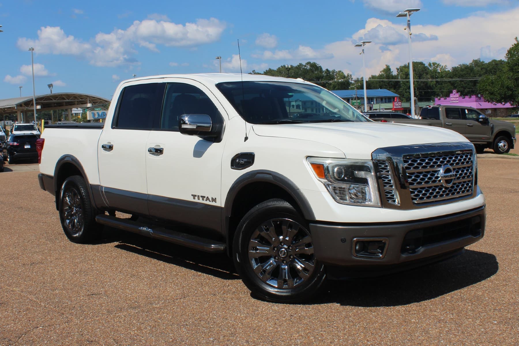 2017 Nissan Titan Platinum Reserve — photo 1 of 38