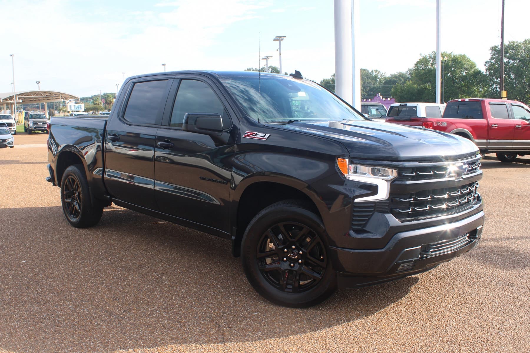 2022 Chevrolet Silverado 1500 RST — photo 1 of 37
