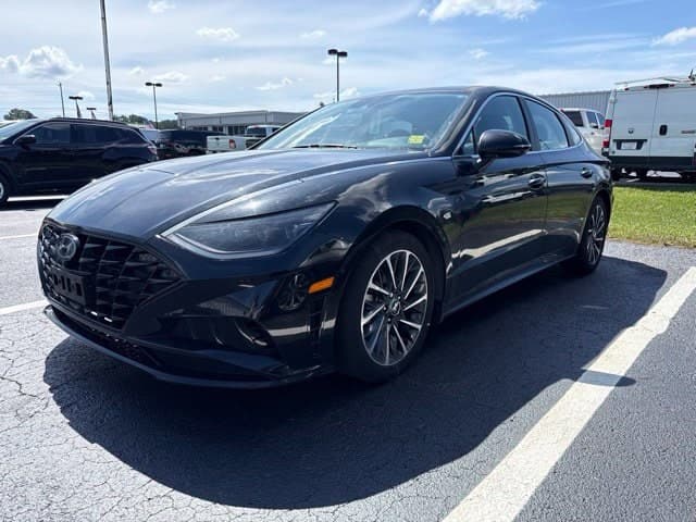 2020 Hyundai Sonata Limited — photo 1 of 2