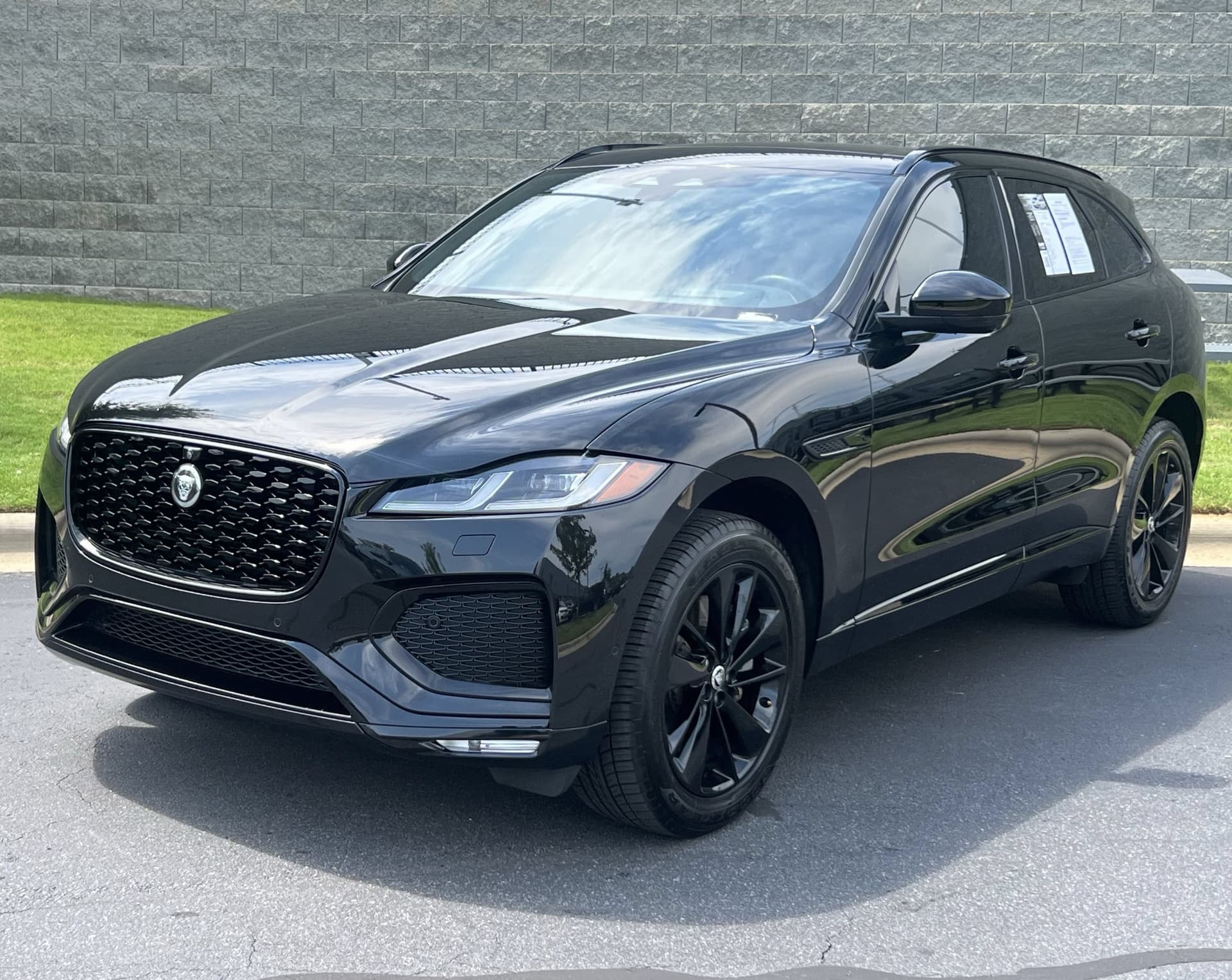 2026 Jaguar F-PACE R-Dynamic S — photo 1 of 35