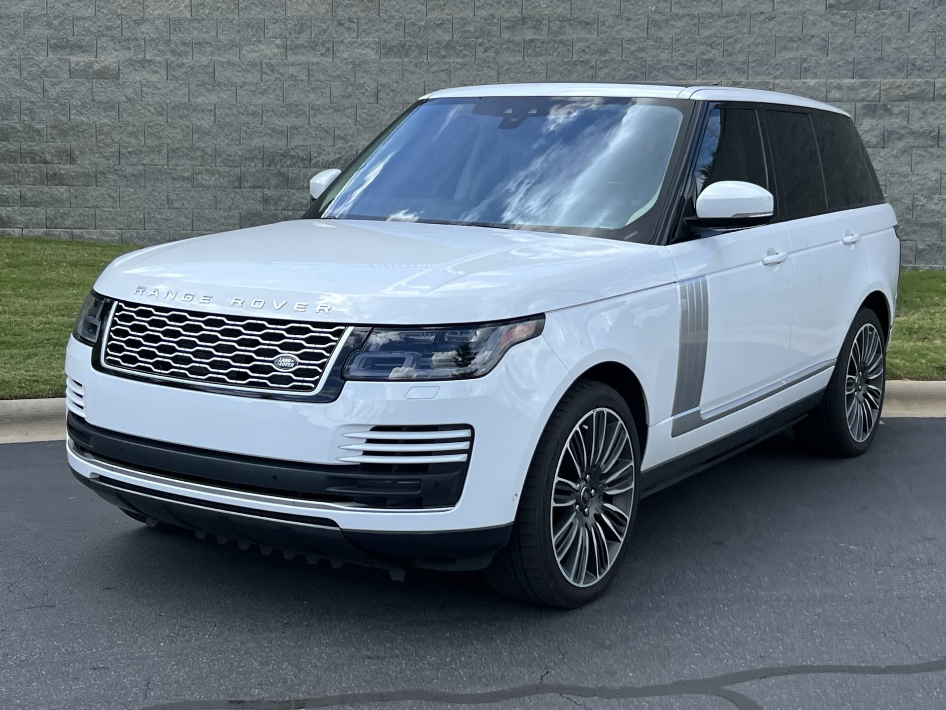 2021 Land Rover Range Rover P525 Westminster — photo 1 of 38