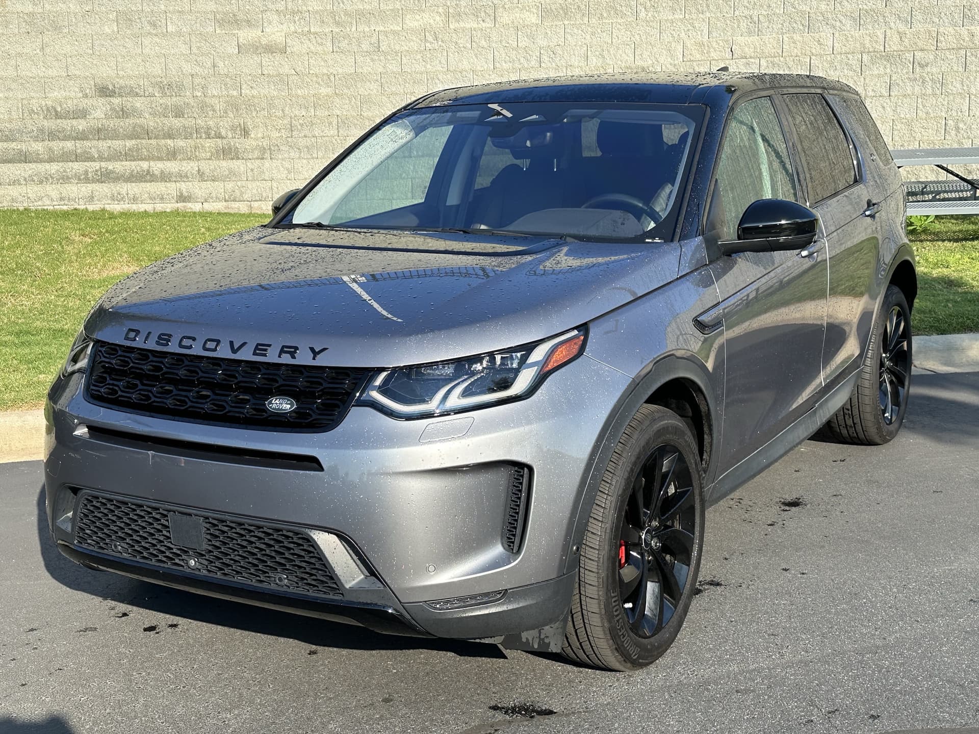 2021 Land Rover Discovery Sport SE — photo 1 of 35