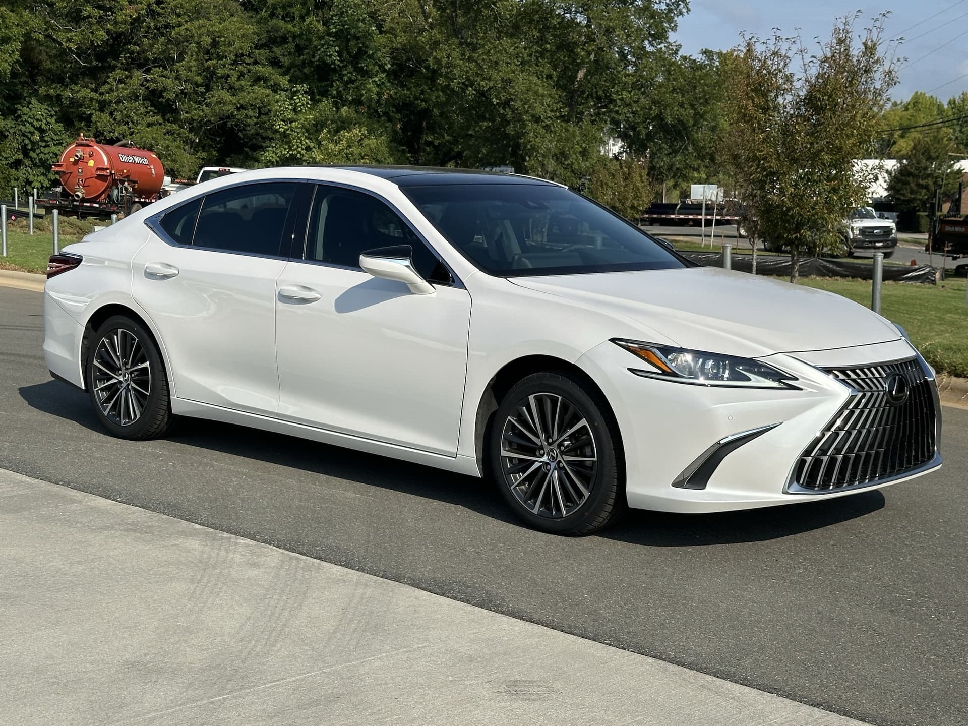 2024 Lexus ES ES 350 — photo 1 of 34