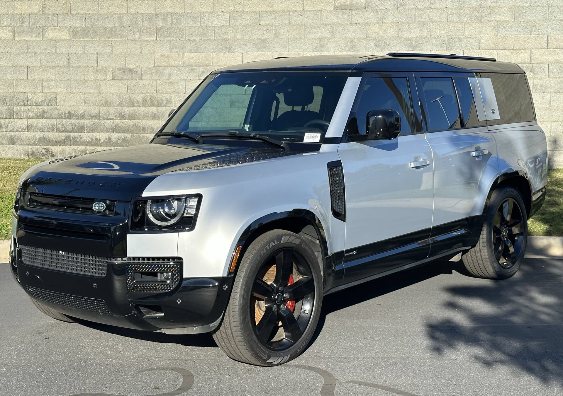 2024 Land Rover Defender X — photo 1 of 34