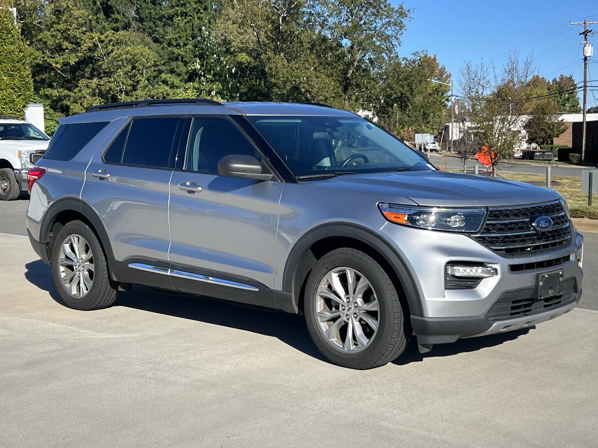 2021 Ford Explorer XLT — photo 1 of 35