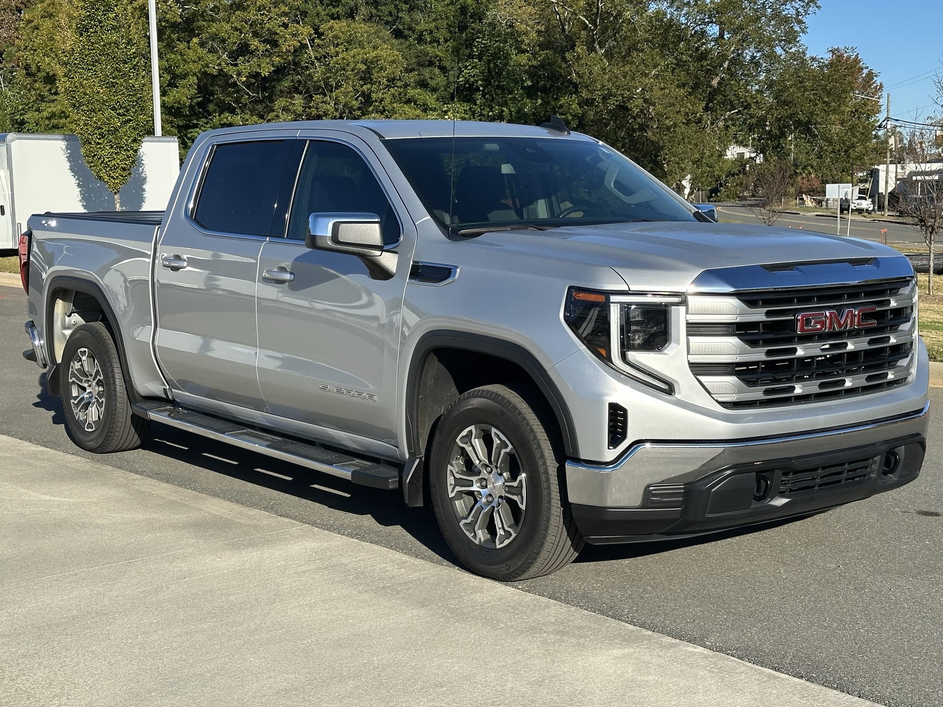 2022 GMC Sierra 1500 SLE — photo 1 of 32