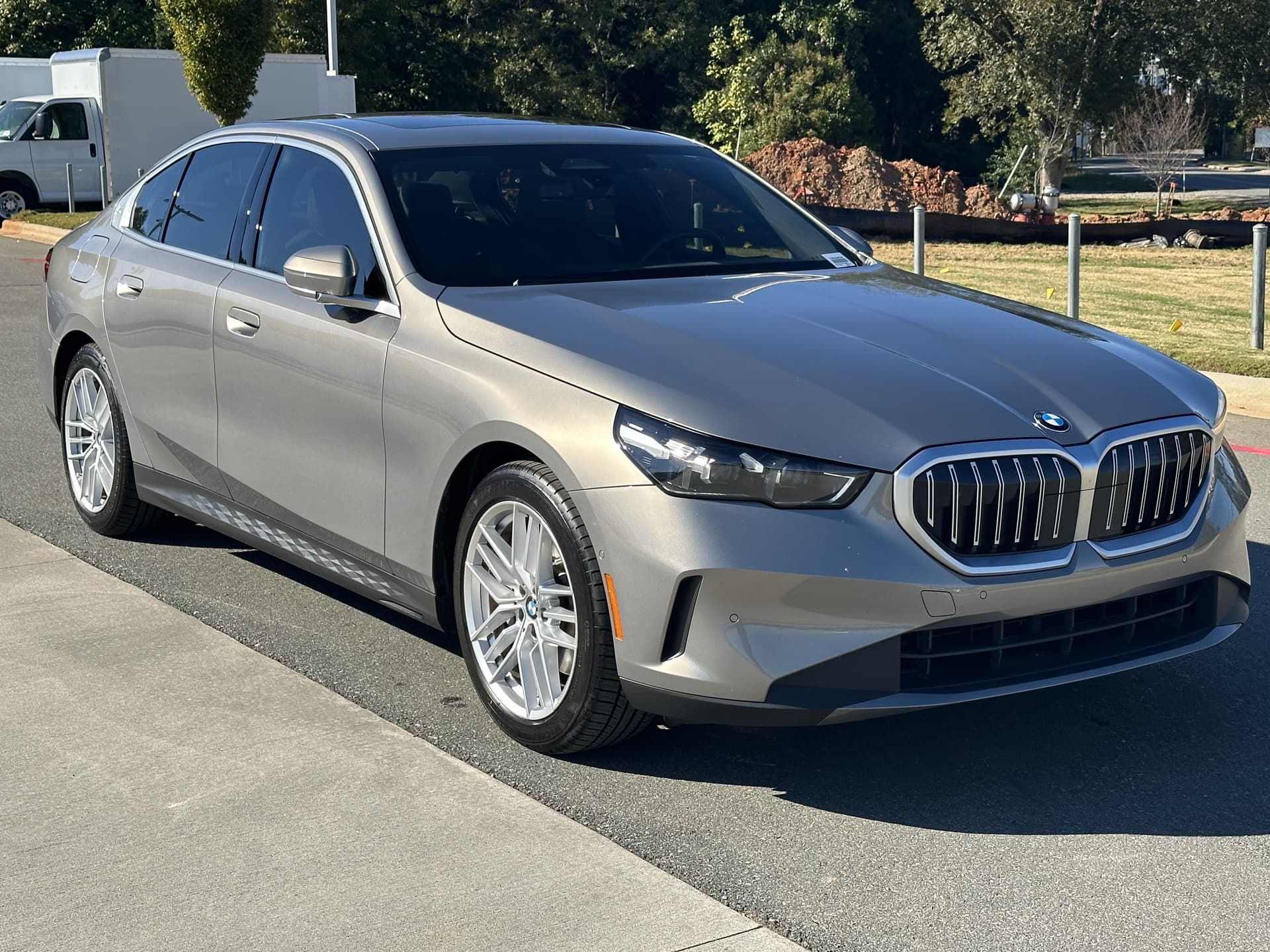 2025 BMW 5 Series 530i — photo 1 of 35