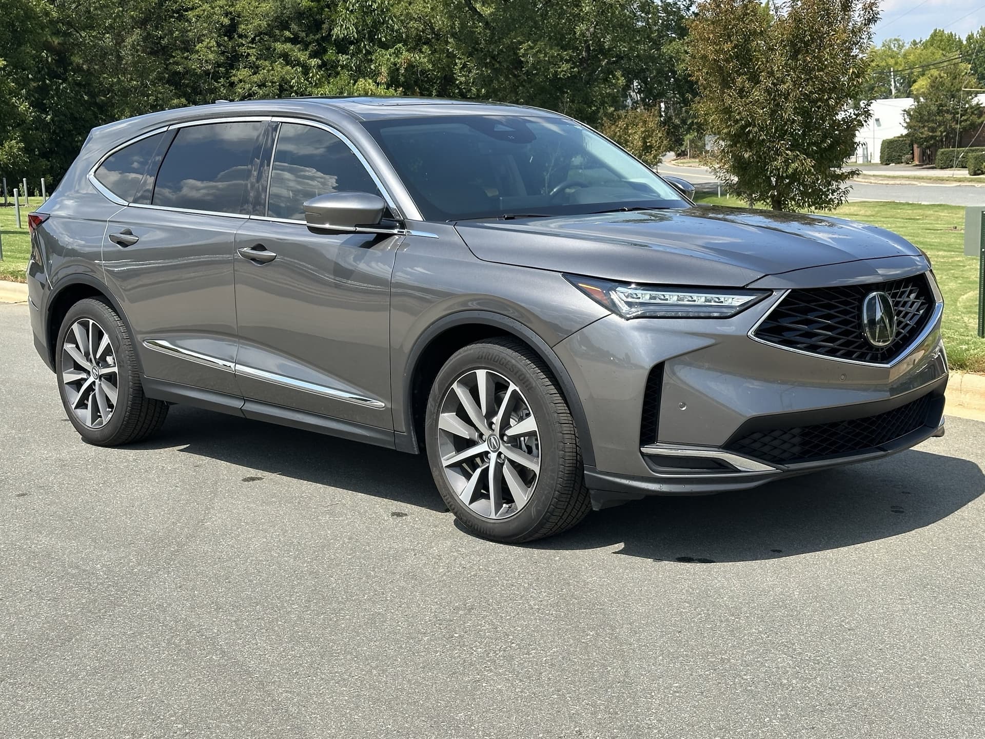 2025 Acura MDX w/Technology Package — photo 1 of 34