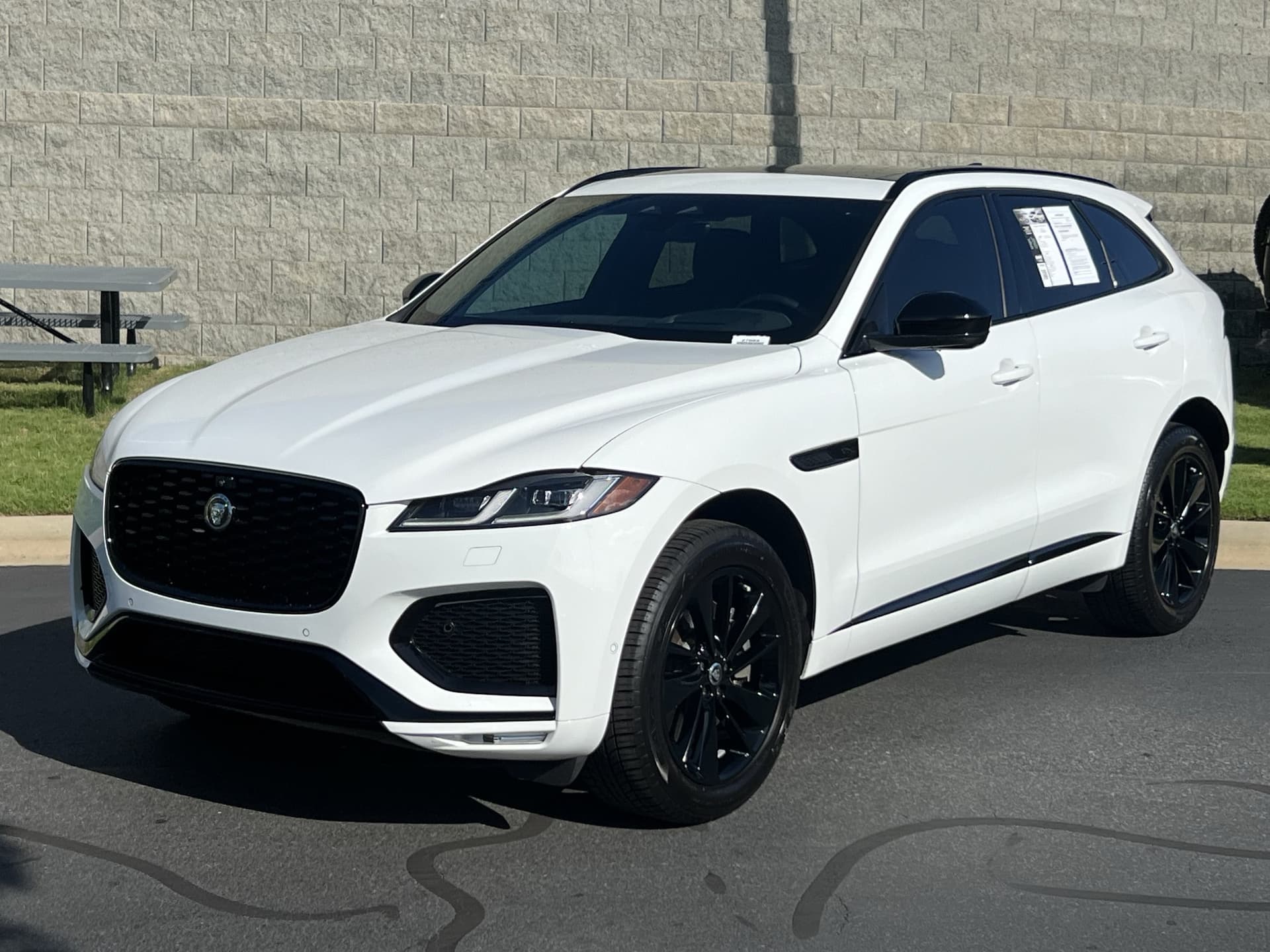 2026 Jaguar F-PACE R-Dynamic S — photo 1 of 36