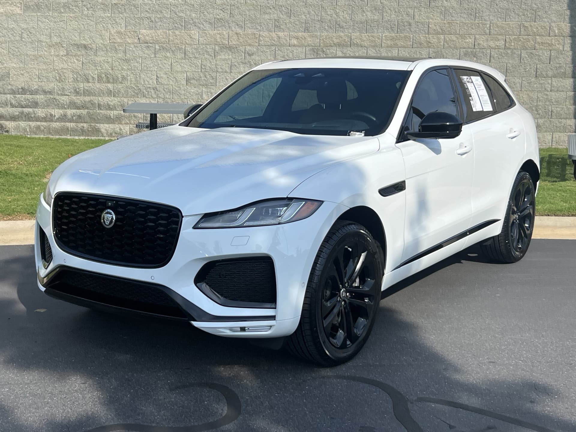 2026 Jaguar F-PACE R-Dynamic S — photo 1 of 34