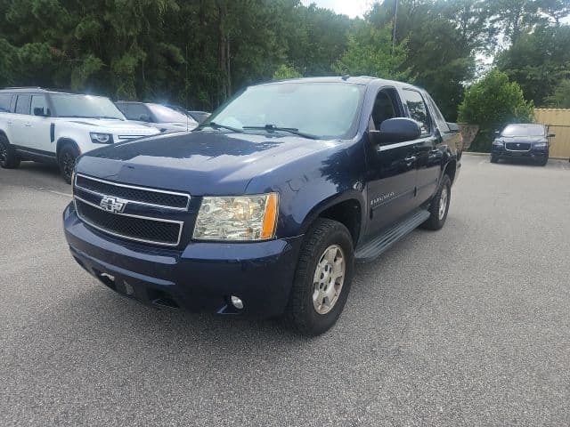 2009 Chevrolet Avalanche 1500 LT — photo 1 of 4