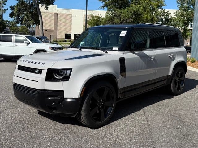 2026 Land Rover Defender X-Dynamic SE — photo 1 of 31