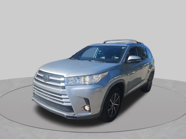 2019 Toyota Highlander XLE — photo 1 of 2