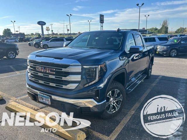 2023 GMC Sierra 1500 SLE — photo 1 of 12