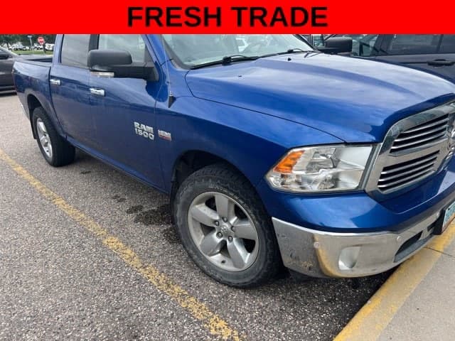2016 RAM 1500 SLT — photo 1 of 10